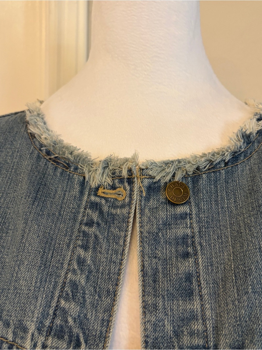 Women’s Light Blue Denim Jacket with Raw Hem Size 2X Chaps - Picture 3 of 9